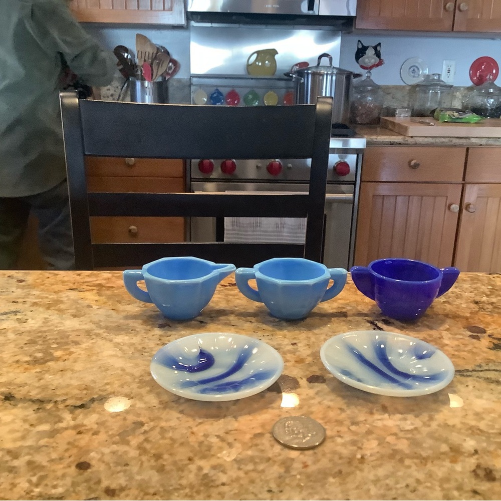 5 piece miniature set, perfect condition